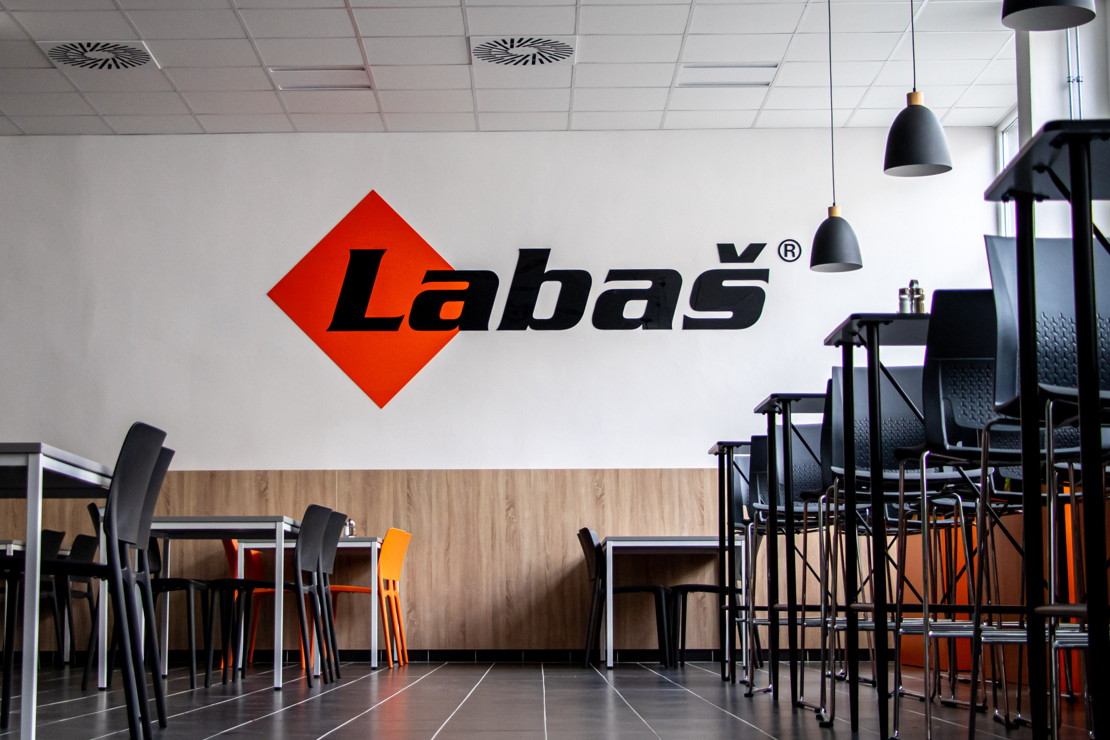 Otvorenie novej jedálne | LABAŠ, s.r.o. | Potraviny Labaš, s.r.o.